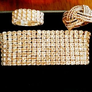 Bodybuilding competition jewelry